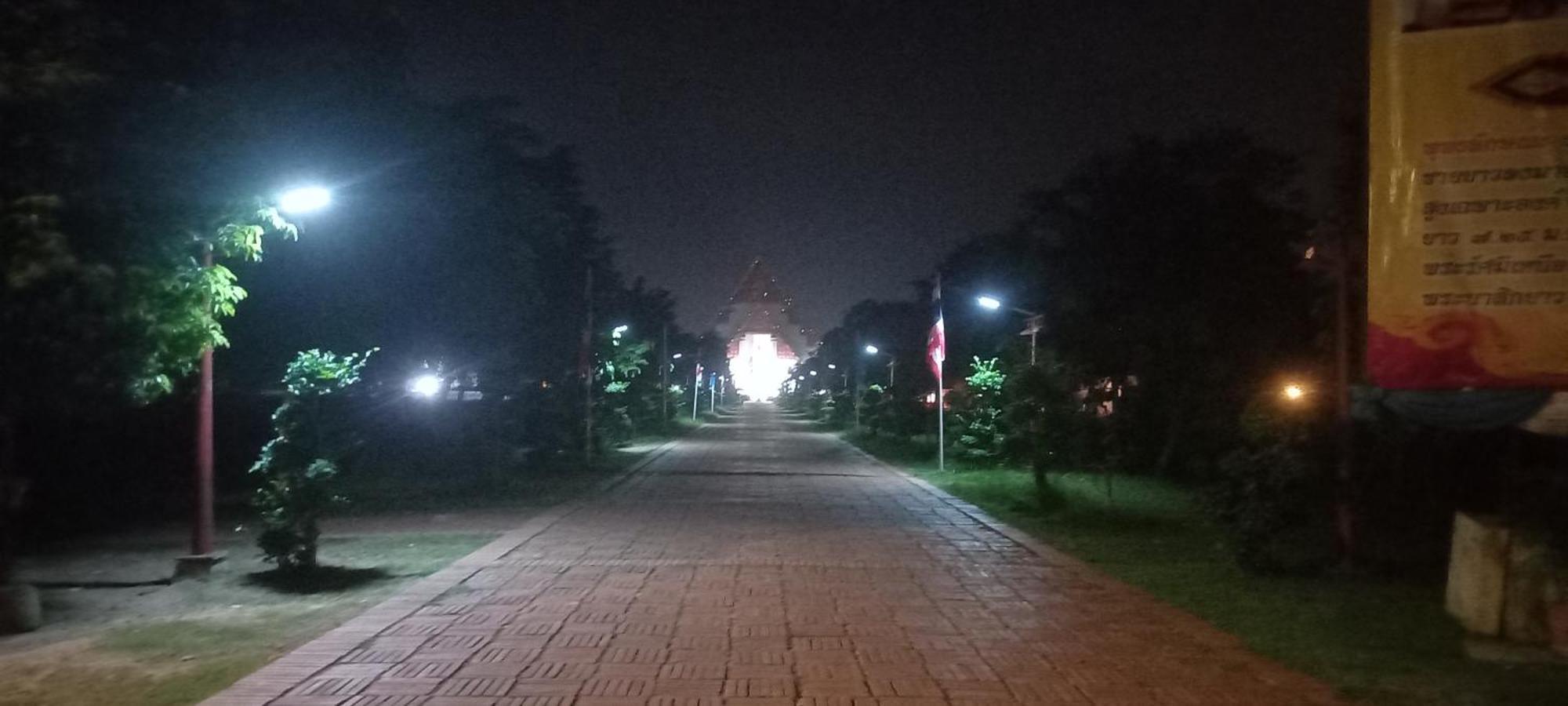 بيت شباب بلس أيوثايا فرا ناخون سي أيوتثايا المظهر الخارجي الصورة